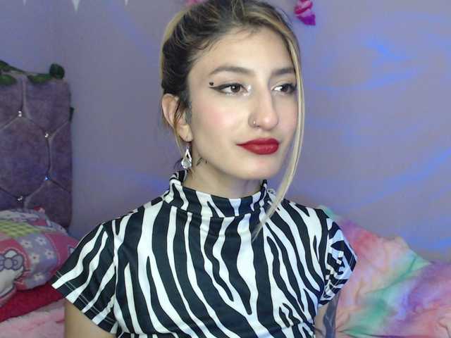 1kaii es una chica cam española esperándote para sexo en vivo
