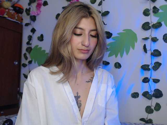 1kaii live cam on BongaCams