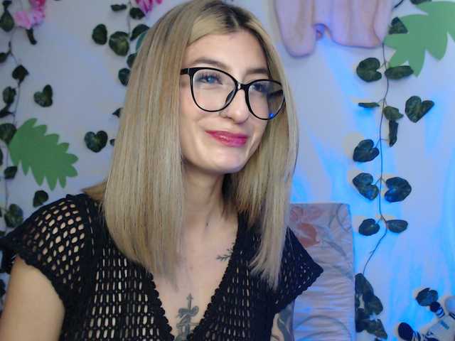 1kaii live cam on BongaCams