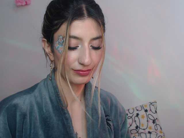1kaii live cam on BongaCams
