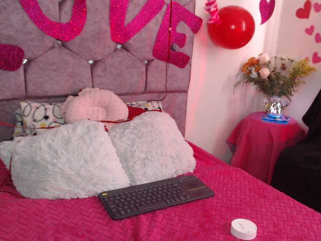 1kaii live cam on BongaCams