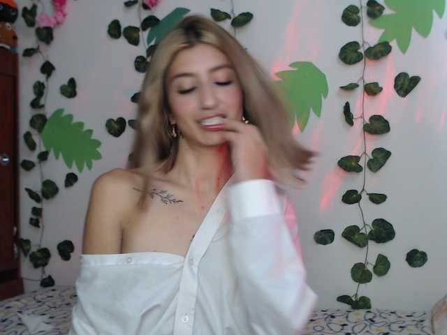 1kaii live cam on BongaCams