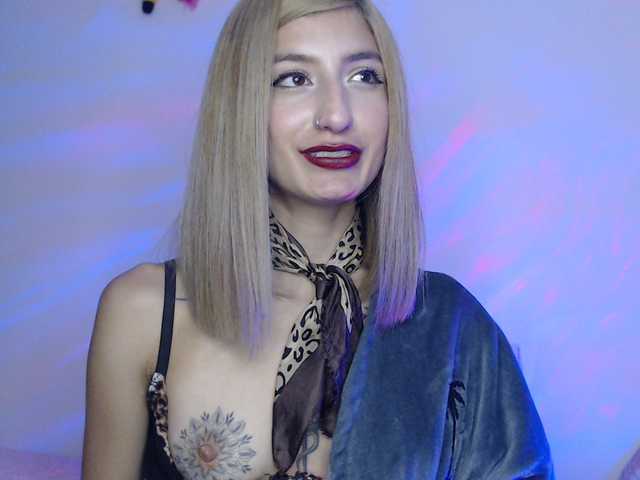 1kaii live cam on BongaCams