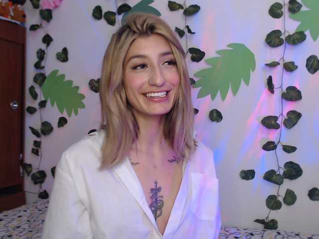 1kaii live cam on BongaCams
