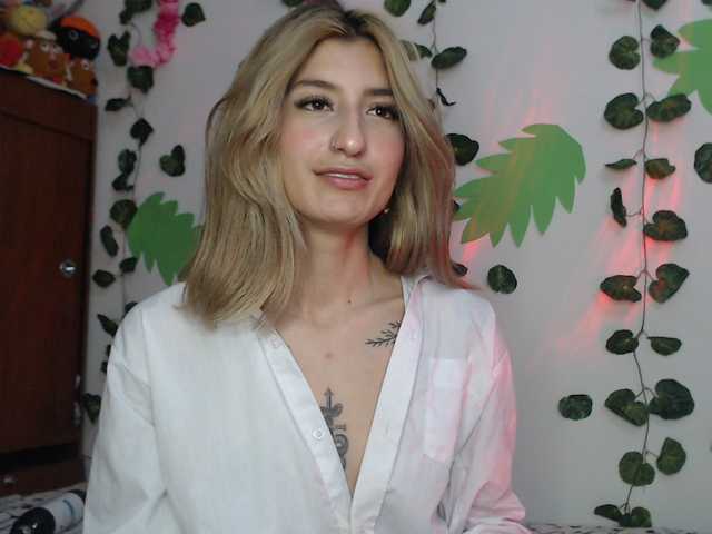 1kaii live cam on BongaCams