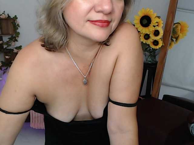ana-milf live cam on BongaCams
