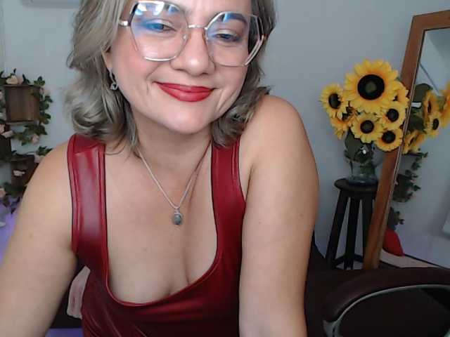 ana-milf live cam on BongaCams