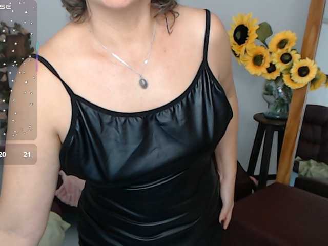 ana-milf live cam on BongaCams