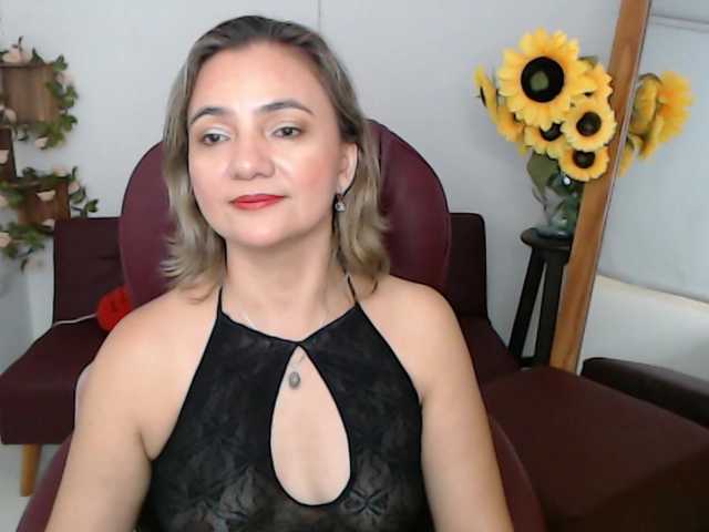 ana-milf live cam on BongaCams