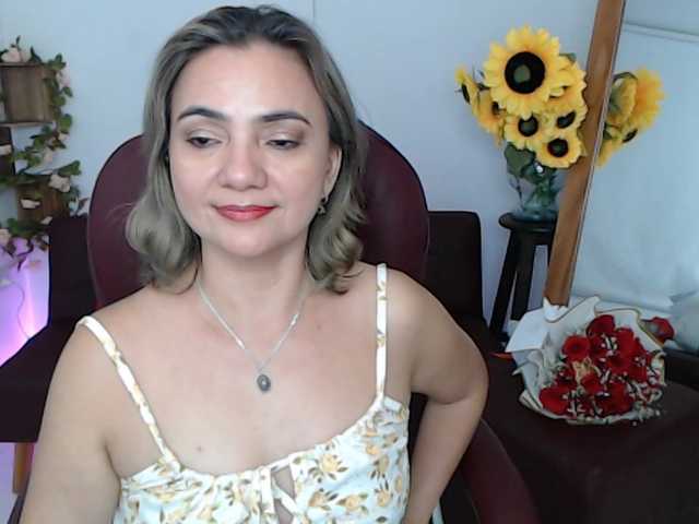 ana-milf live cam on BongaCams