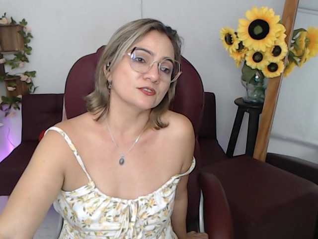 ana-milf live cam on BongaCams