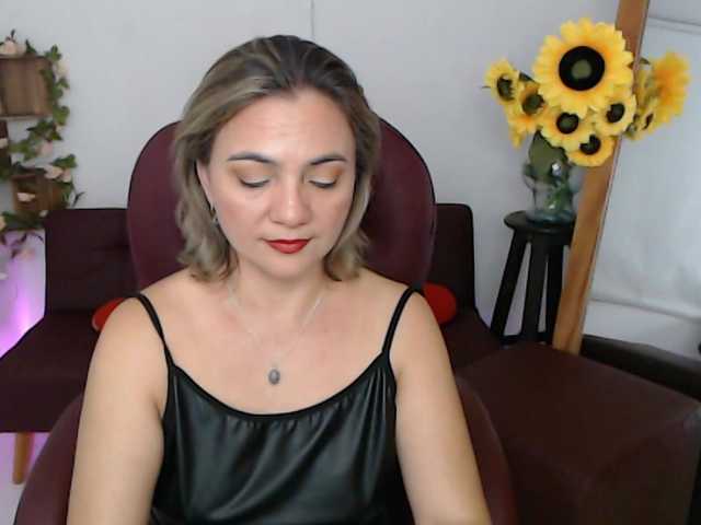 ana-milf live cam on BongaCams