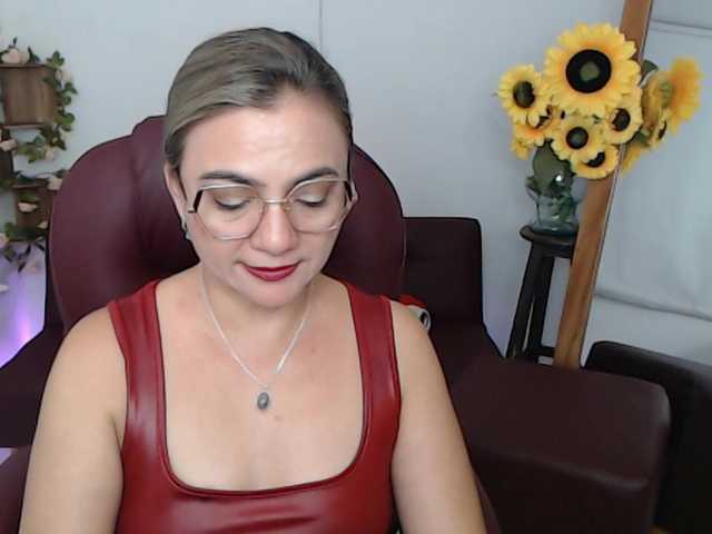ana-milf live cam on BongaCams