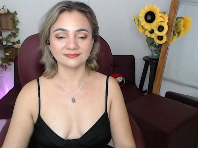 ana-milf live cam on BongaCams