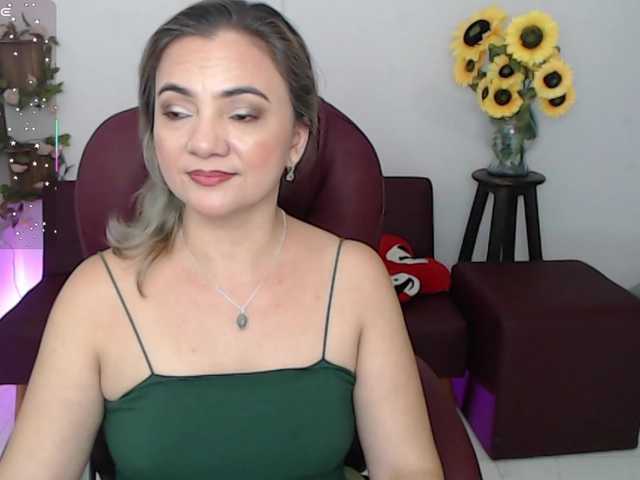ana-milf's BongaCams show and profile