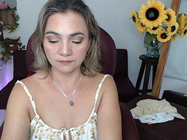 ana-milf live webcam show