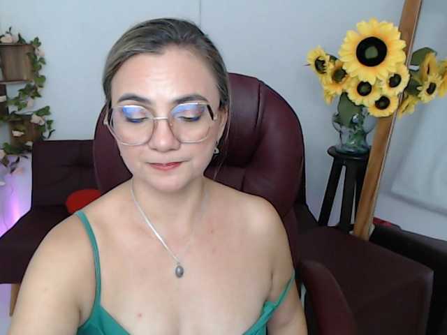 ana-milf live cam on BongaCams