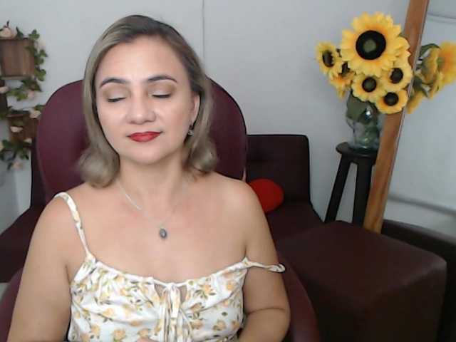 ana-milf live cam on BongaCams