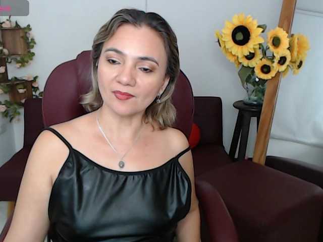 ana-milf live cam on BongaCams