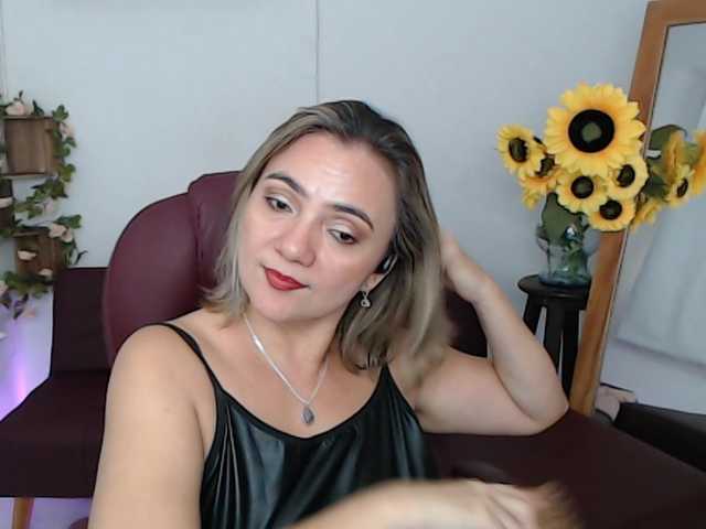 ana-milf live cam on BongaCams