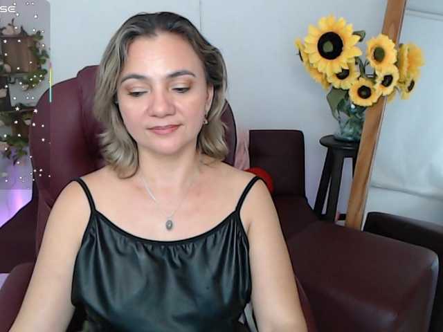 ana-milf live cam on BongaCams