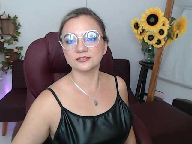 ana-milf live cam on BongaCams