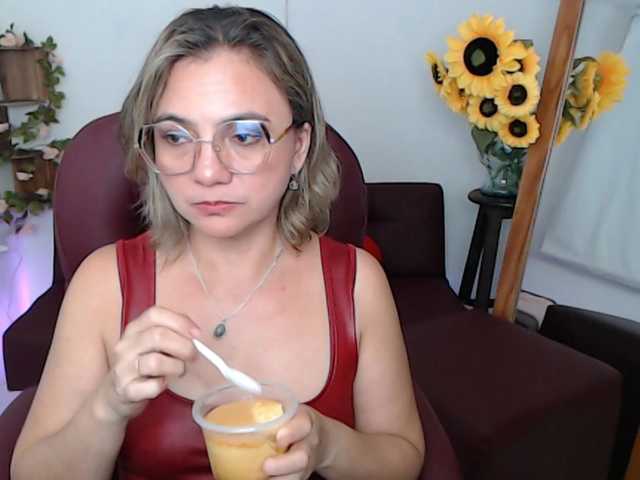 ana-milf live cam on BongaCams
