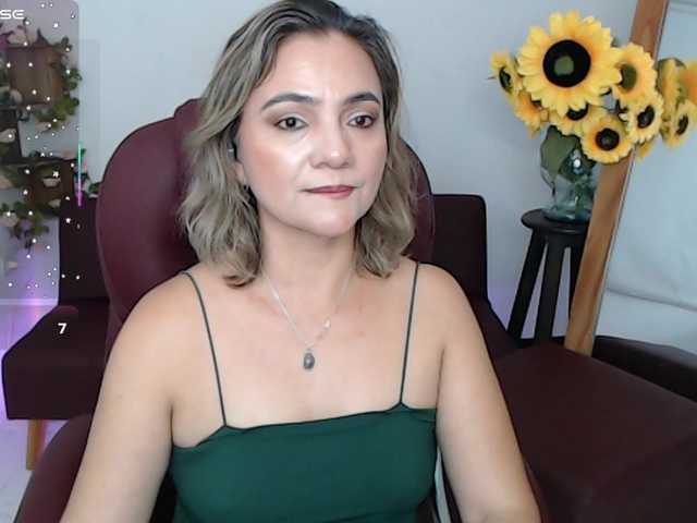 ana-milf live cam on BongaCams