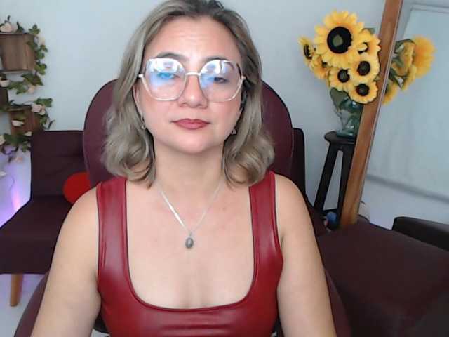 ana-milf live cam on BongaCams