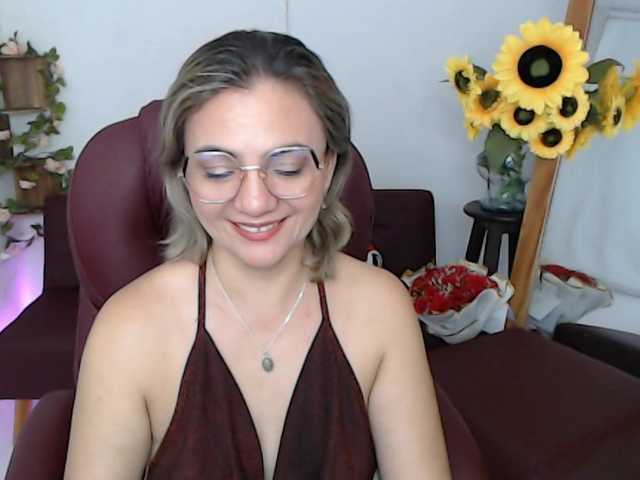 ana-milf live cam on BongaCams