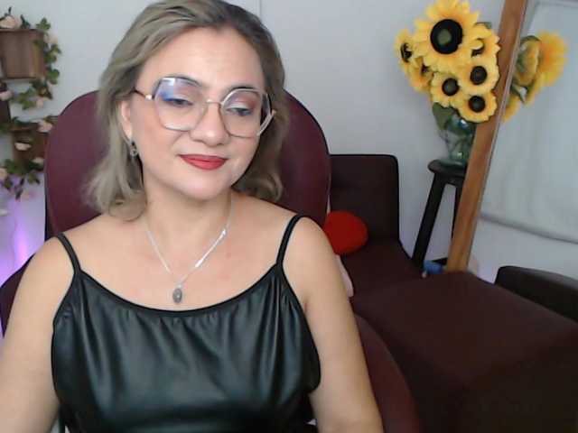 ana-milf live cam on BongaCams