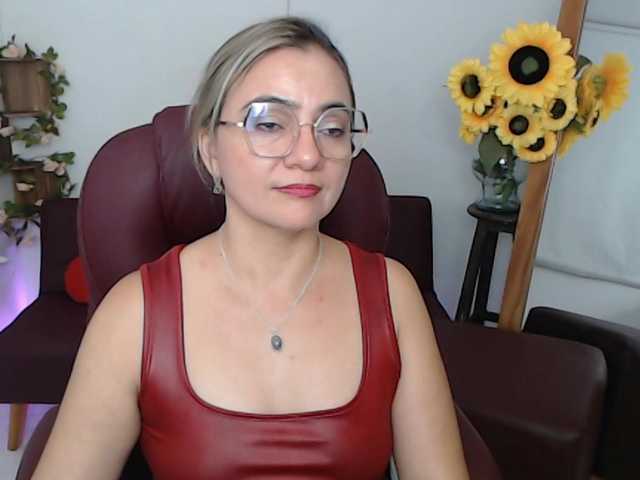 ana-milf live cam on BongaCams