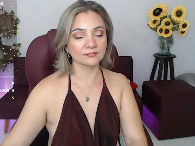 ana-milf's BongaCams show and profile
