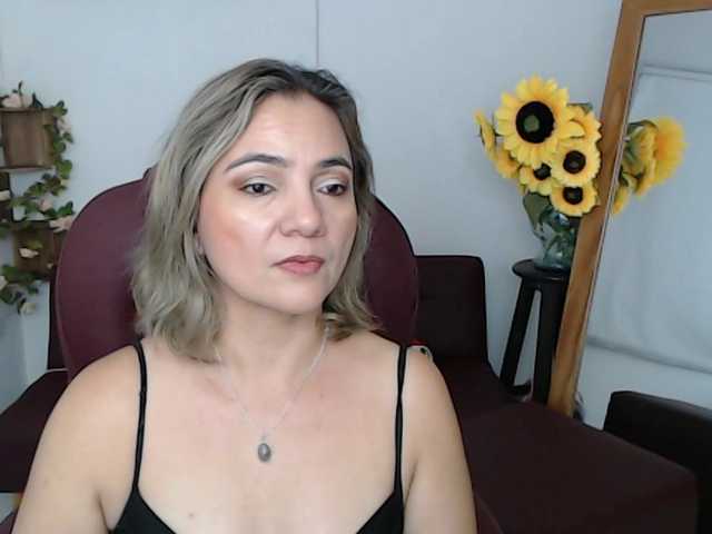 ana-milf live cam on BongaCams