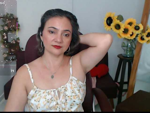ana-milf live cam preview