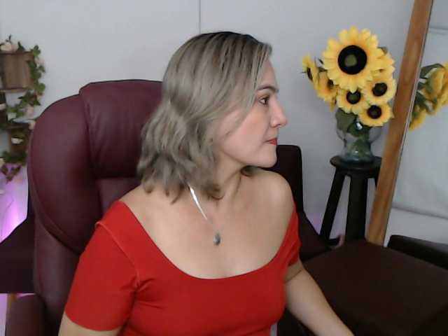 ana-milf live cam on BongaCams