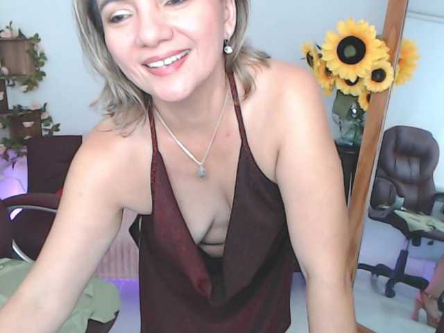 ana-milf live webcam show