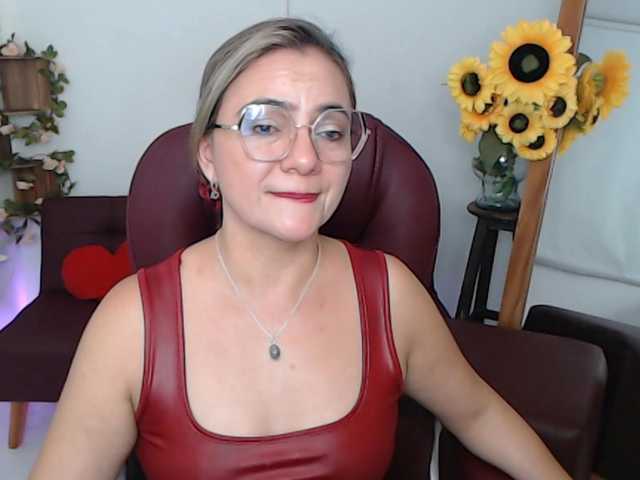 ana-milf live cam