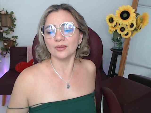 ana-milf webcam