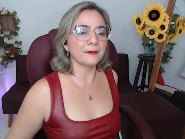 ana-milf Live Webcam on BongaCams