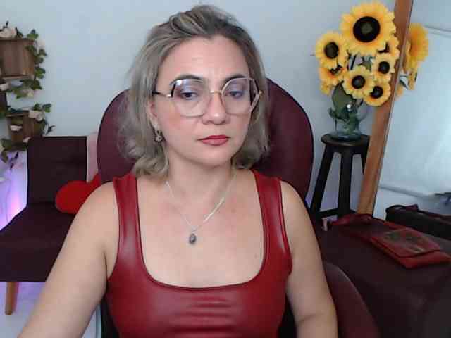 ana-milf Live Webcam on BongaCams