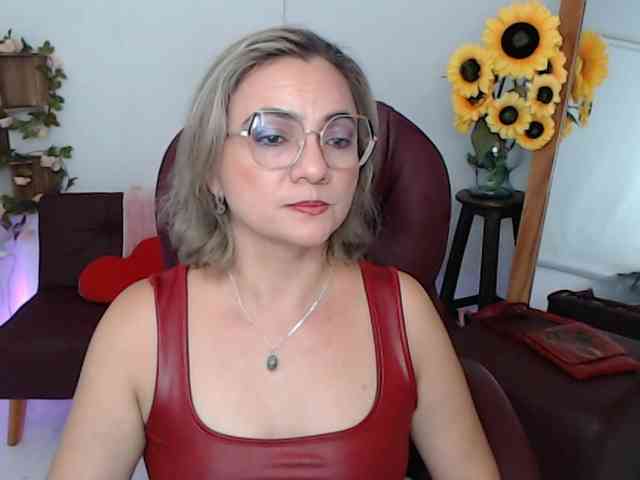 ana-milf Live Webcam on BongaCams