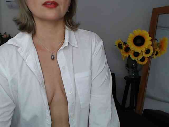 ana-milf webcam