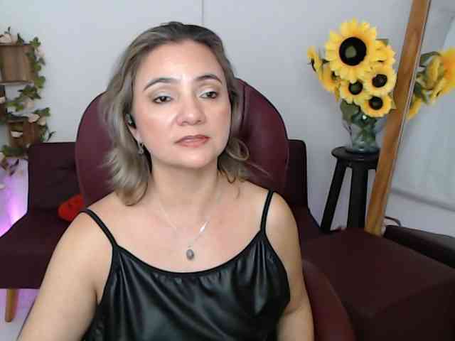 ana-milf webcam