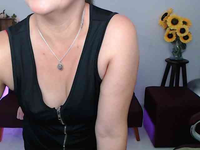 ana-milf webcam