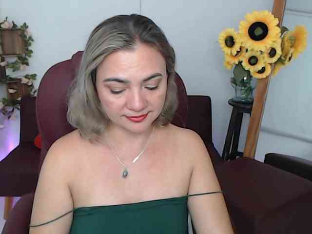 ana-milf webcam