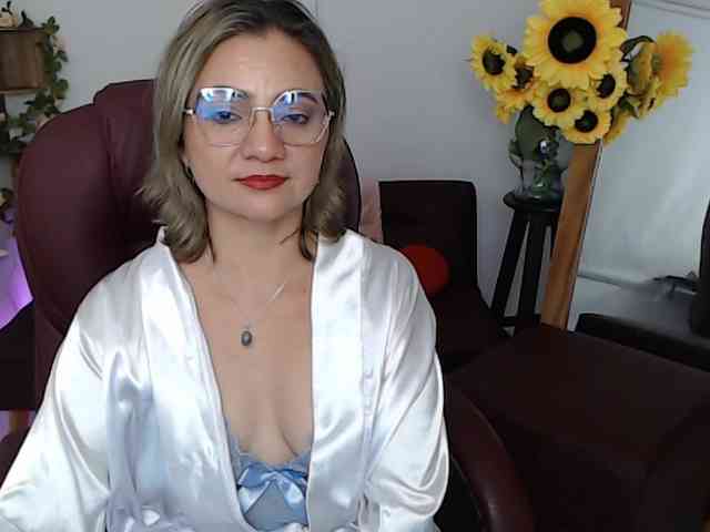 ana-milf webcam
