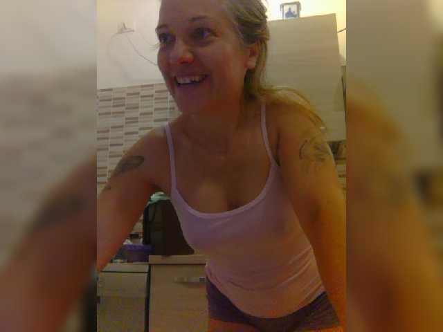 Dark-Angel-22 live cam preview