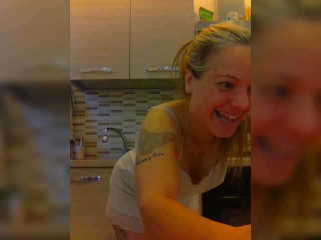 Dark-Angel-22's BongaCams show and profile