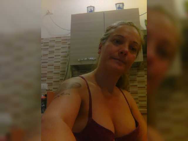 Dark-Angel-22 live webcam show